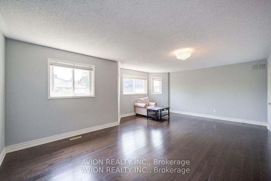 Photo 10 of 29 Charrington Crescent, Markham, Unionville — HOMEH