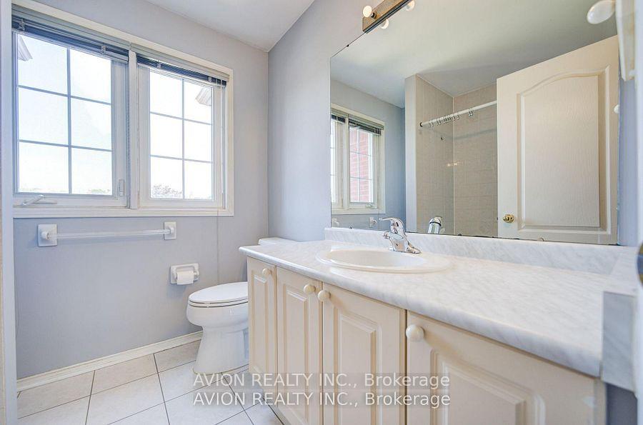 Photo 12 of 29 Charrington Crescent, Markham, Unionville — HOMEH