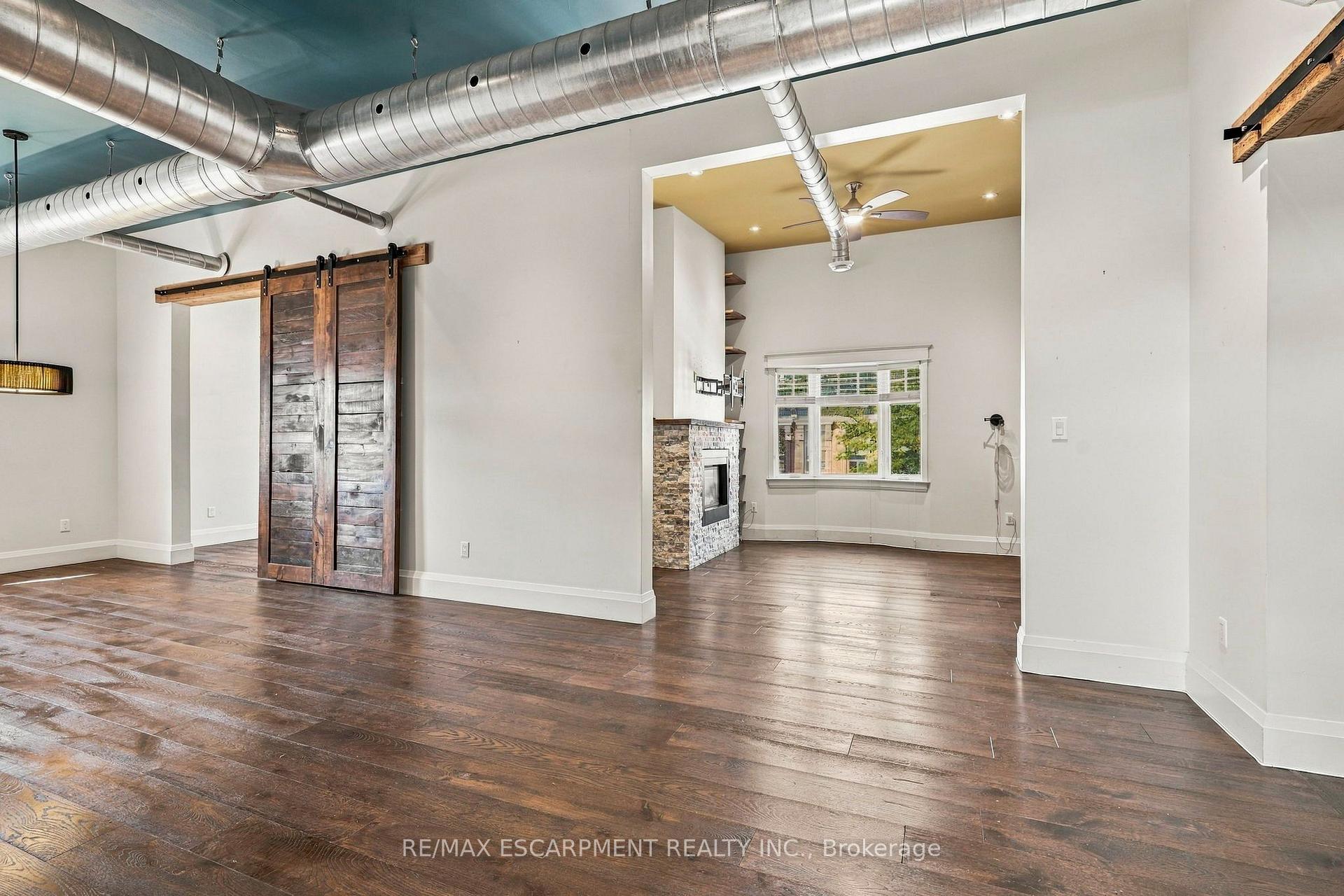 Photo 7 of Unit 4, 172 1/2 James Street N, Hamilton, Corktown — HOMEH