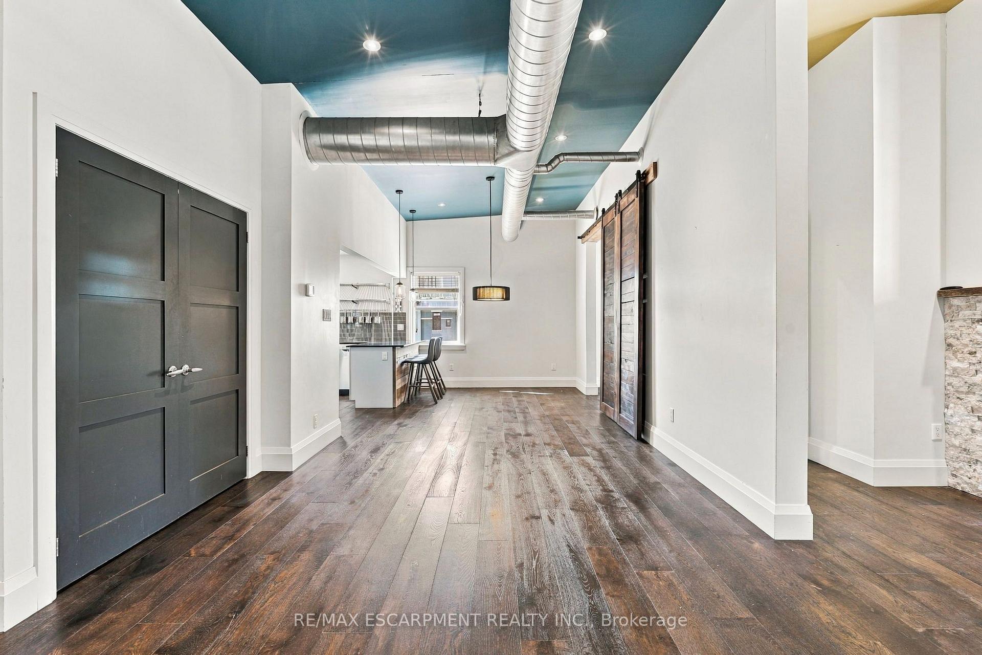 Photo 9 of Unit 4, 172 1/2 James Street N, Hamilton, Corktown — HOMEH