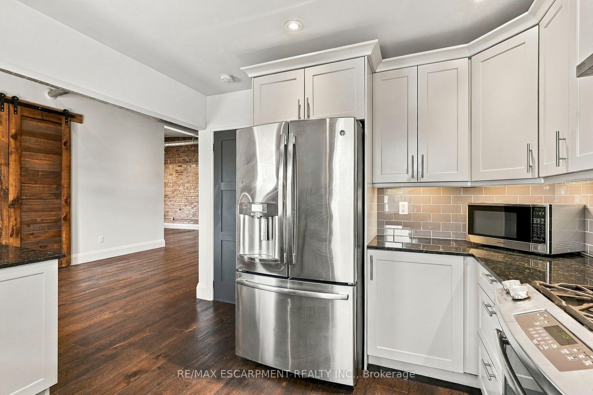 Photo 19 of Unit 4, 172 1/2 James Street N, Hamilton, Corktown — HOMEH