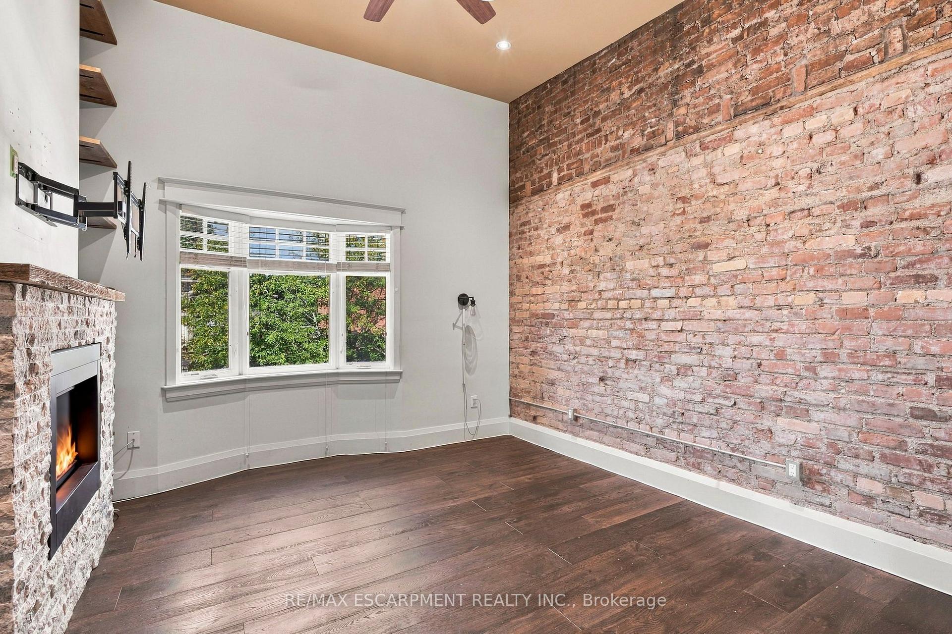 Photo 27 of Unit 4, 172 1/2 James Street N, Hamilton, Corktown — HOMEH