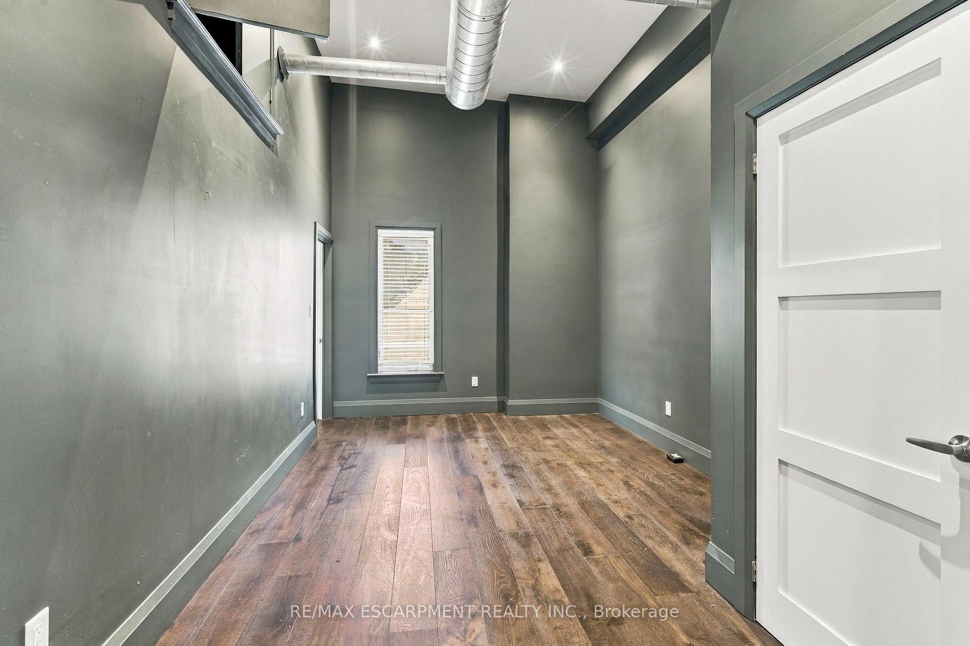 Photo 33 of Unit 4, 172 1/2 James Street N, Hamilton, Corktown — HOMEH