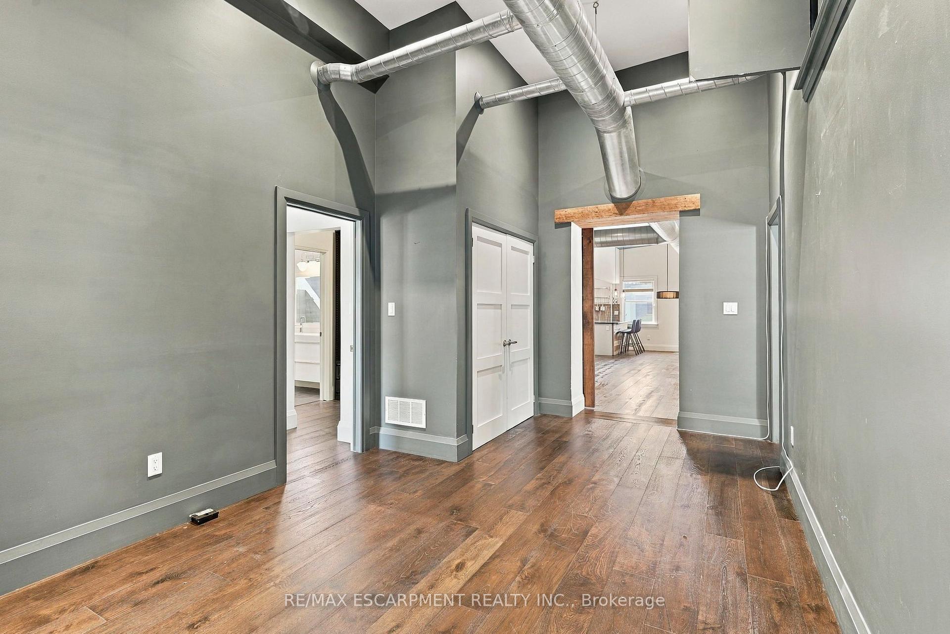 Photo 35 of Unit 4, 172 1/2 James Street N, Hamilton, Corktown — HOMEH