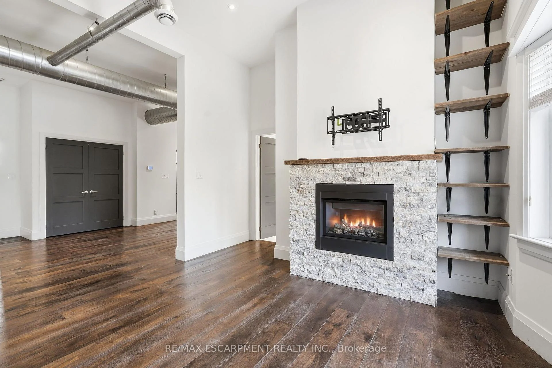 Photo 32 of Unit 4, 172 1/2 James Street N, Hamilton, Corktown — HOMEH