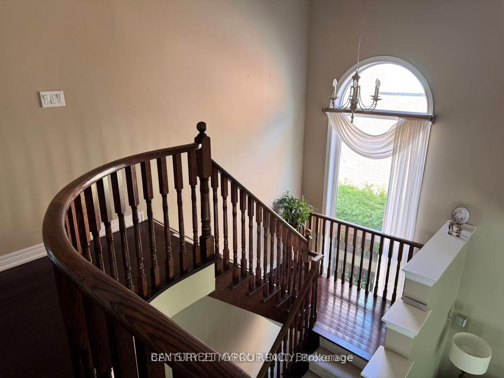 Photo 11 of 2179 North Ridge Trail, Oakville, Joshua Creek — HOMEH