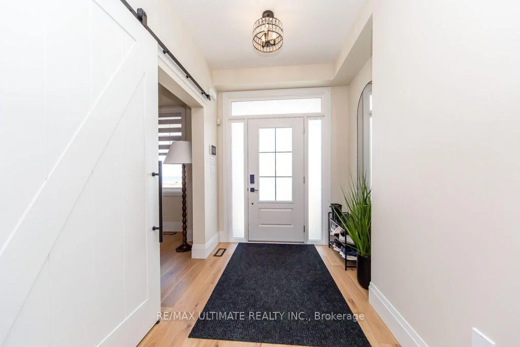 Photo 6 of Unit 6, 100 Watershore Drive, Hamilton, Lakeshore — HOMEH