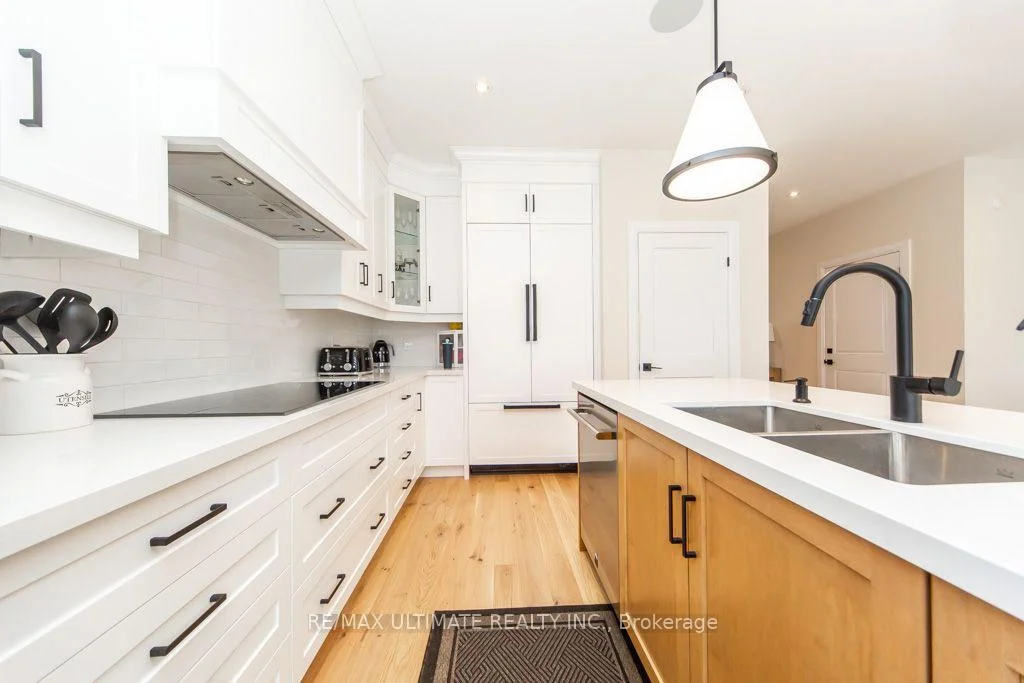 Photo 31 of Unit 6, 100 Watershore Drive, Hamilton, Lakeshore — HOMEH