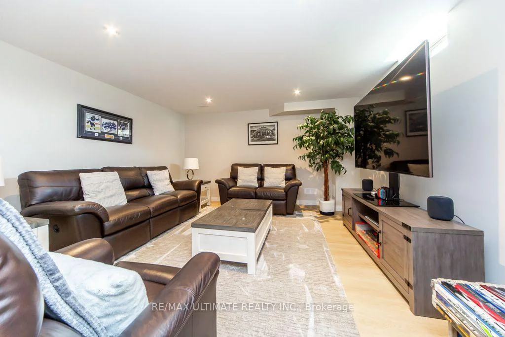 Photo 81 of Unit 6, 100 Watershore Drive, Hamilton, Lakeshore — HOMEH