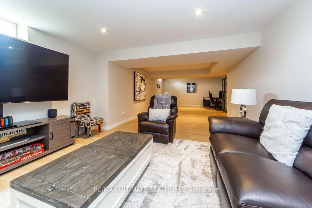 Photo 83 of Unit 6, 100 Watershore Drive, Hamilton, Lakeshore — HOMEH