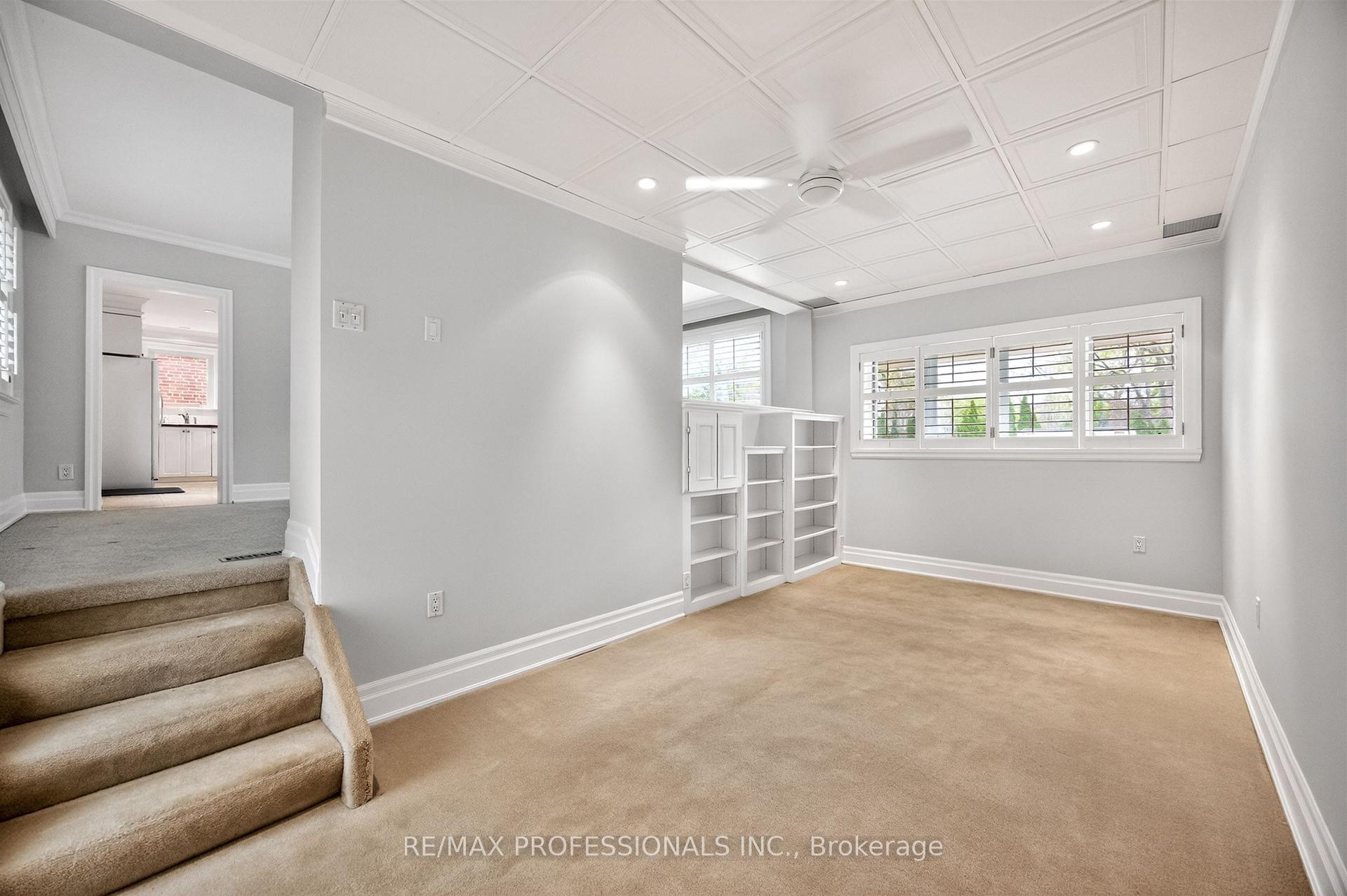 Photo 19 of 27 Nottingham Drive, Etobicoke, Edenbridge-Humber Valley — HOMEH
