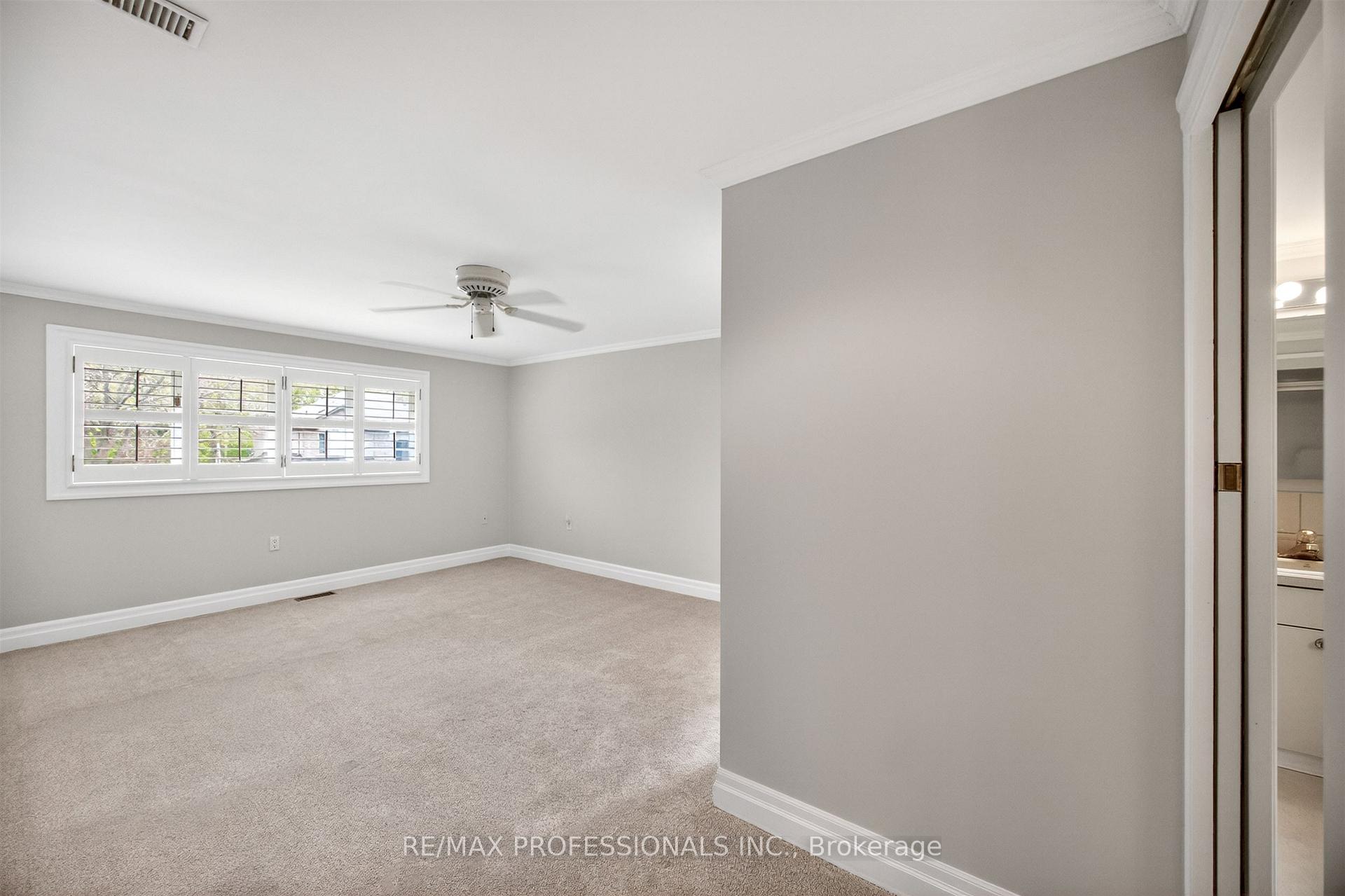 Photo 23 of 27 Nottingham Drive, Etobicoke, Edenbridge-Humber Valley — HOMEH