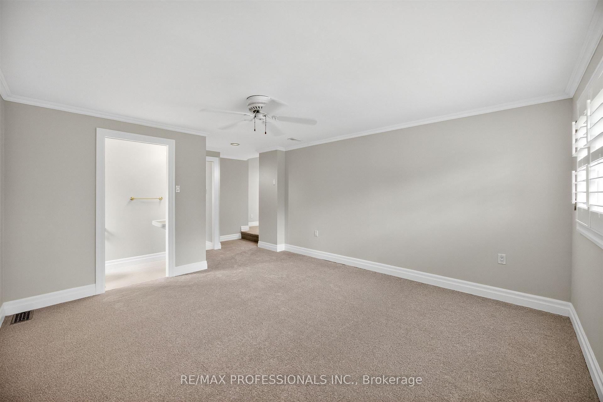 Photo 26 of 27 Nottingham Drive, Etobicoke, Edenbridge-Humber Valley — HOMEH