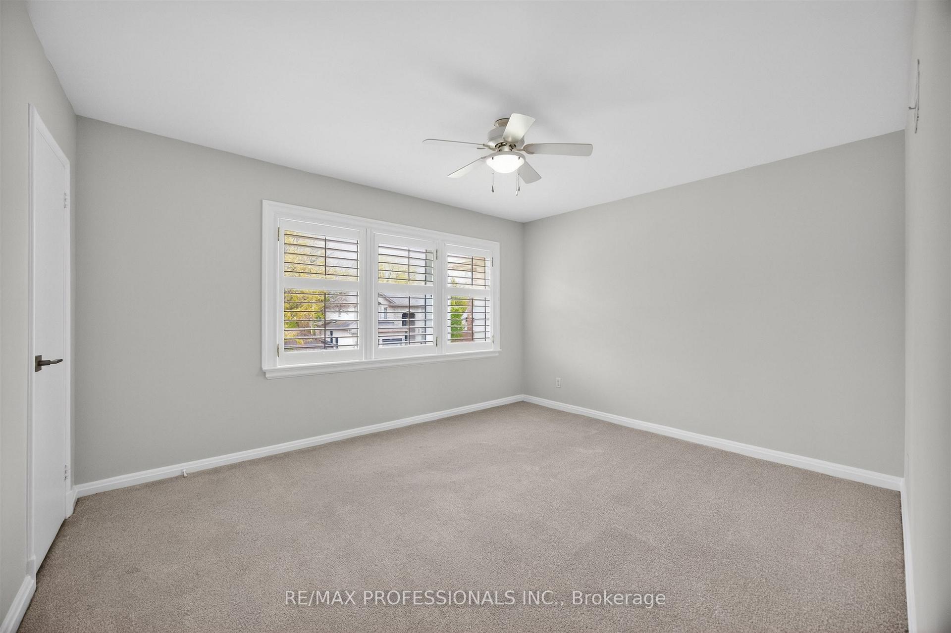 Photo 29 of 27 Nottingham Drive, Etobicoke, Edenbridge-Humber Valley — HOMEH