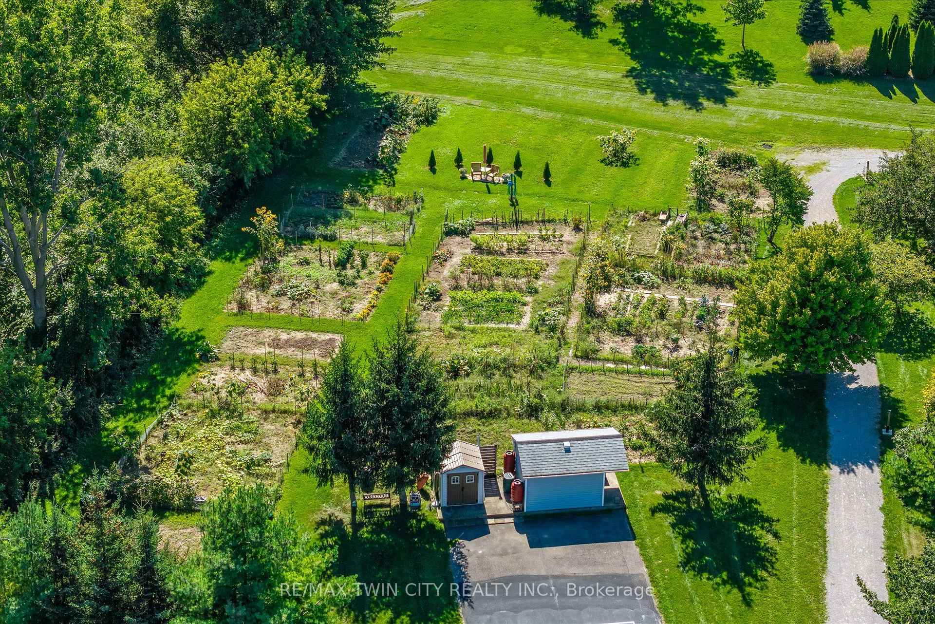 Photo 37 of 7 Aspen Lane, Norfolk, Port Rowan — HOMEH