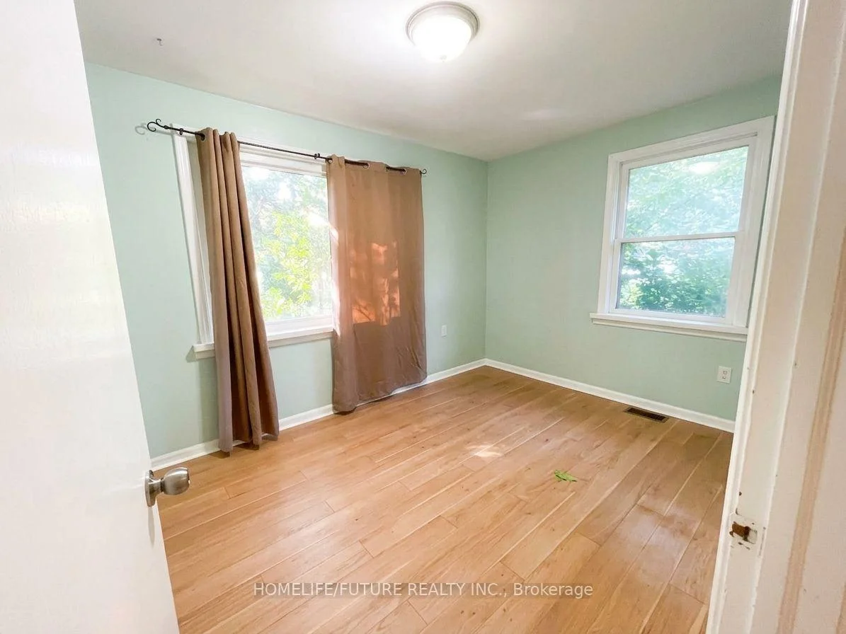 Photo 5 of 125 Annes Street, Whitby, Downtown Whitby — HOMEH