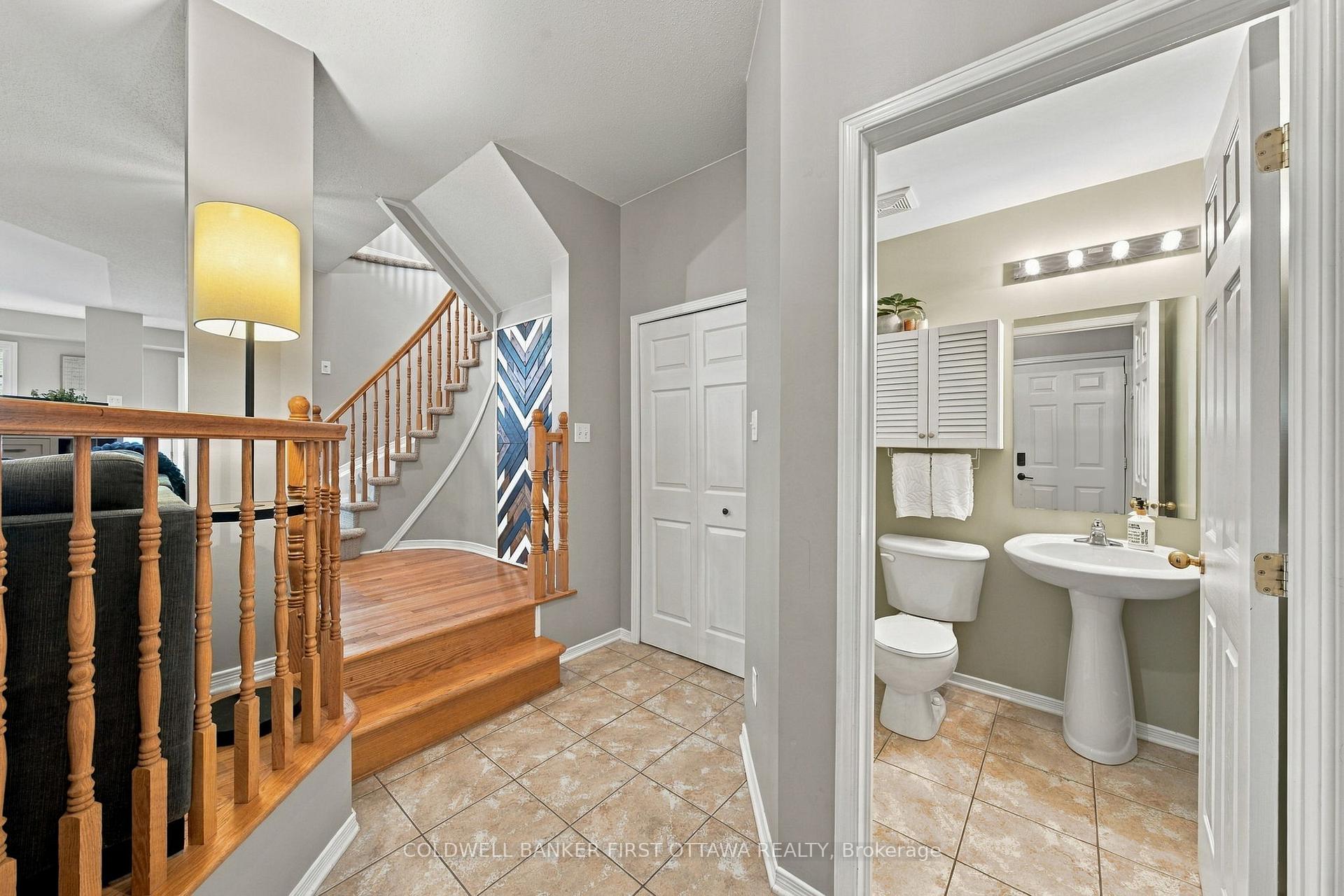 Photo 5 of 50 Cargrove Private, Ottawa, Carson Meadows — HOMEH