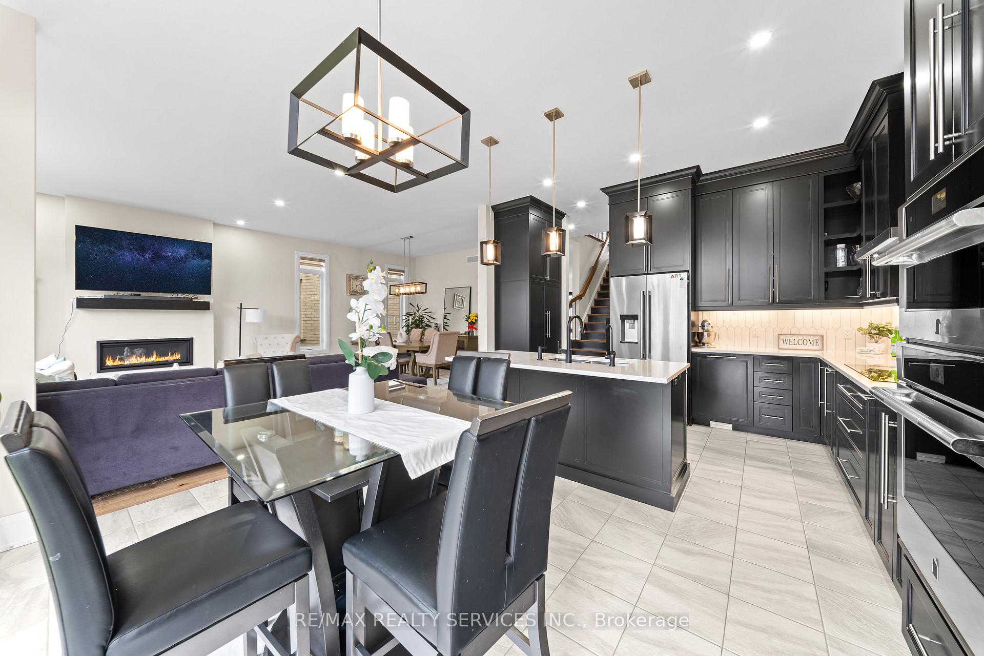 Photo 19 of 130 Pondcliffe Drive, Kitchener, Doon South — HOMEH
