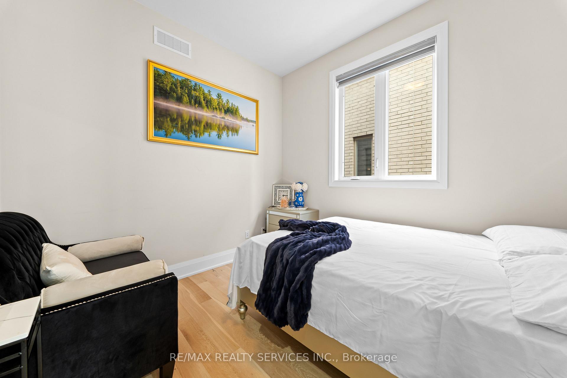 Photo 21 of 130 Pondcliffe Drive, Kitchener, Doon South — HOMEH