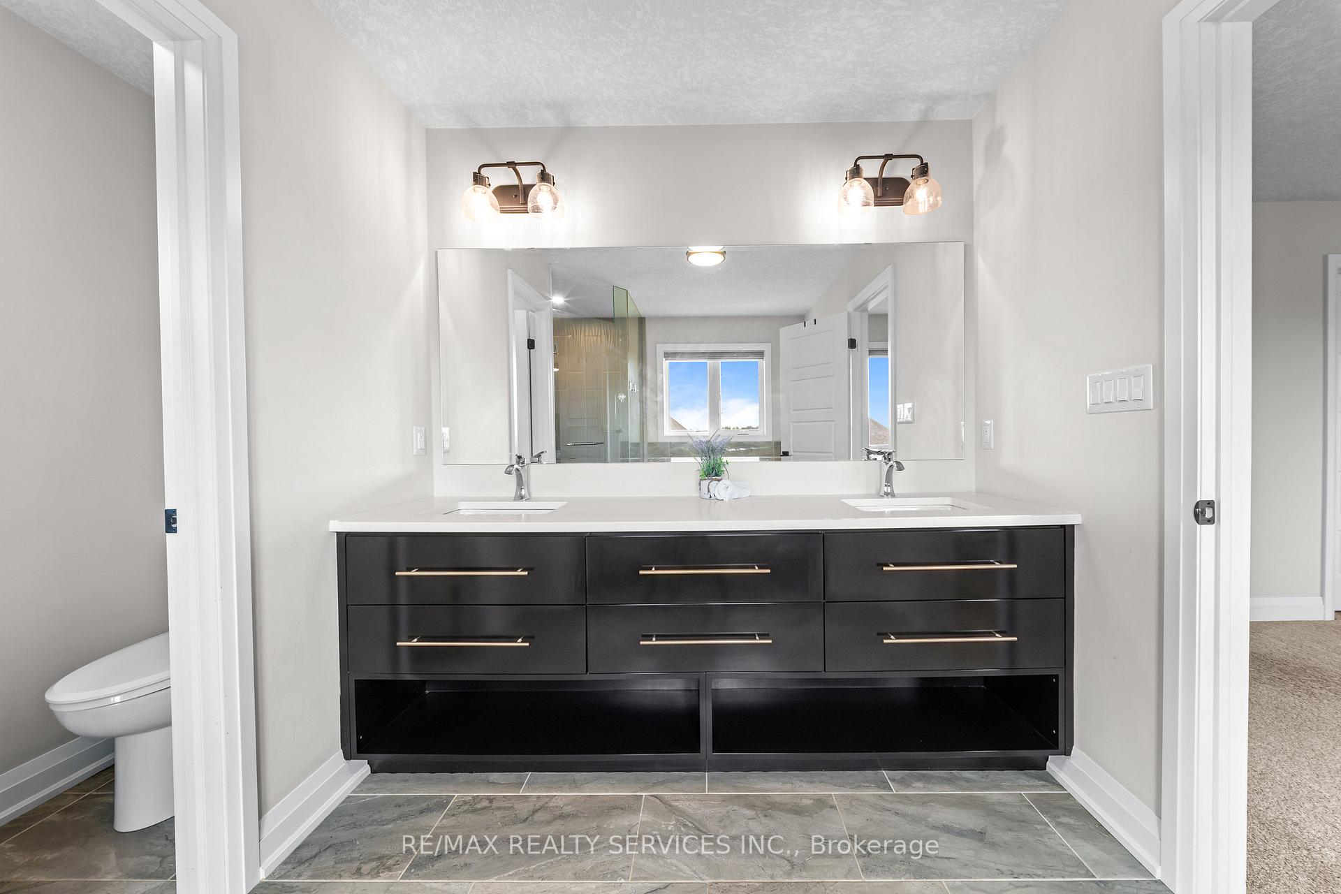 Photo 32 of 130 Pondcliffe Drive, Kitchener, Doon South — HOMEH