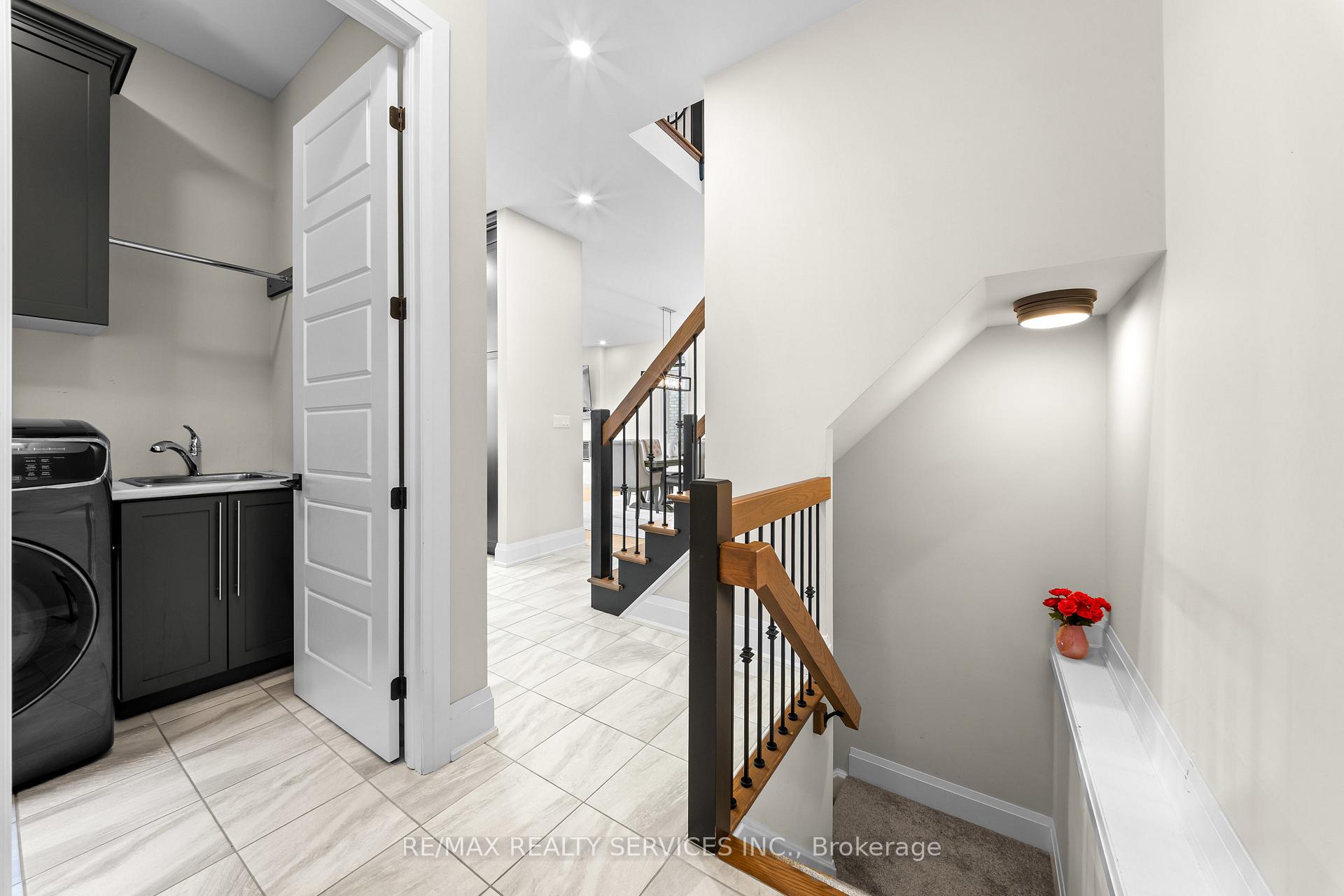 Photo 45 of 130 Pondcliffe Drive, Kitchener, Doon South — HOMEH