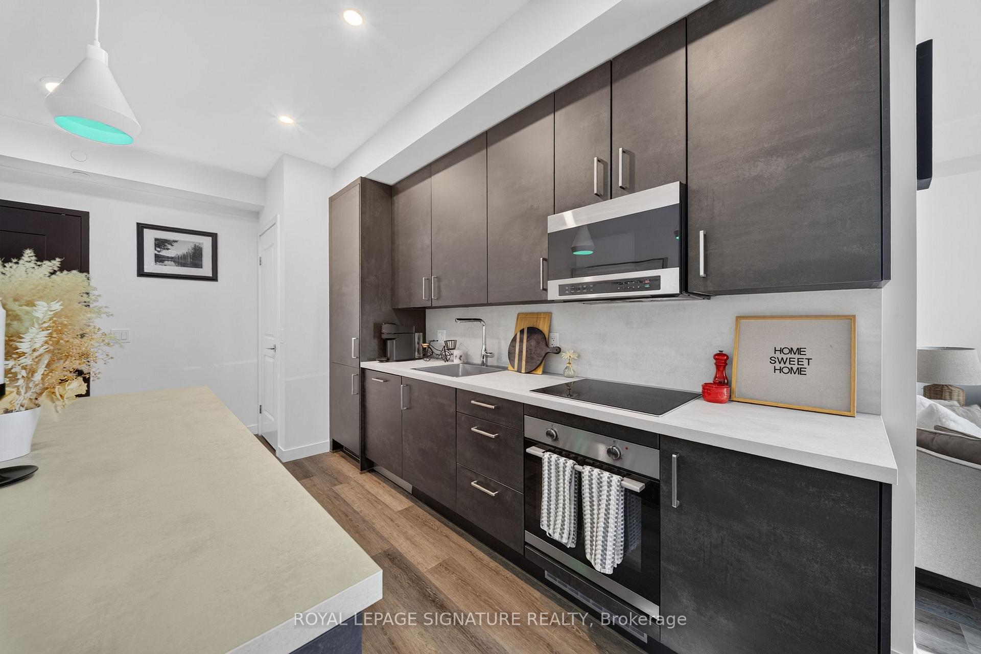 Photo 12 of Unit 212, 7549A Kalar Road, Niagara Falls, Brown — HOMEH