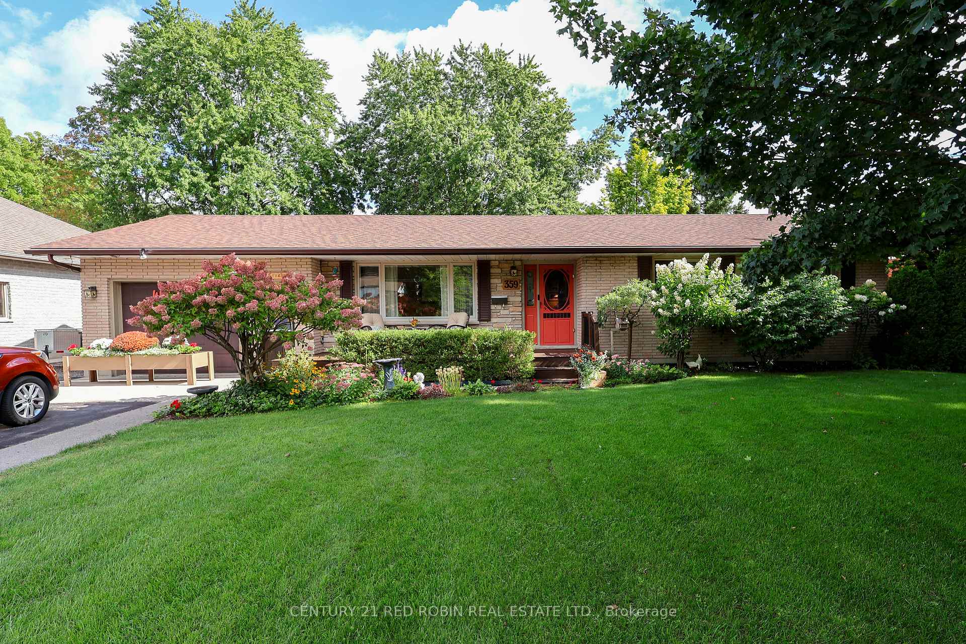 Photo of 359 Oak Avenue