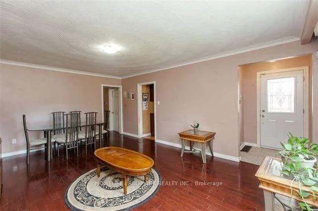 Photo 35 of 7 Baudina Crescent, Scarborough, Birchcliffe-Cliffside — HOMEH