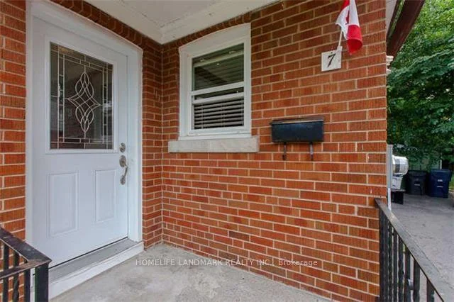 Photo 39 of 7 Baudina Crescent, Scarborough, Birchcliffe-Cliffside — HOMEH