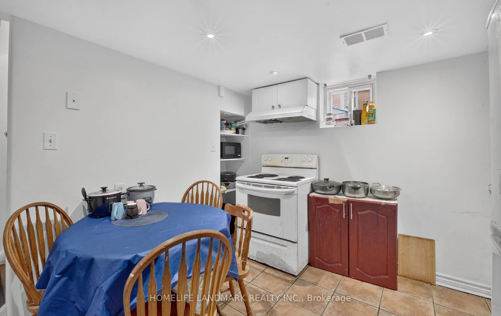 Photo 48 of 7 Baudina Crescent, Scarborough, Birchcliffe-Cliffside — HOMEH