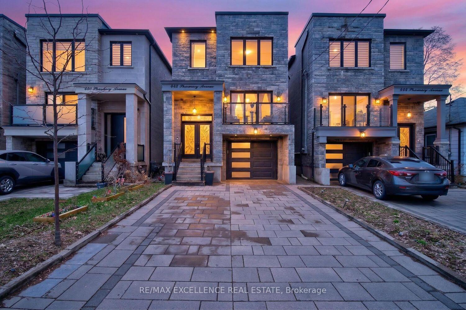 Photo 1 of 442 Pharmacy Avenue S, Scarborough, Clairlea-Birchmount — HOMEH