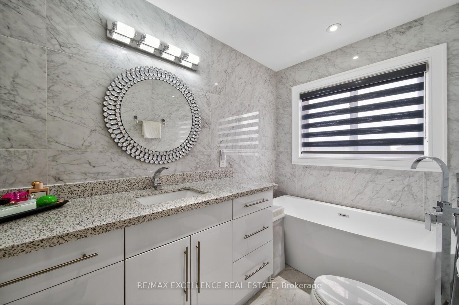 Photo 27 of 442 Pharmacy Avenue S, Scarborough, Clairlea-Birchmount — HOMEH