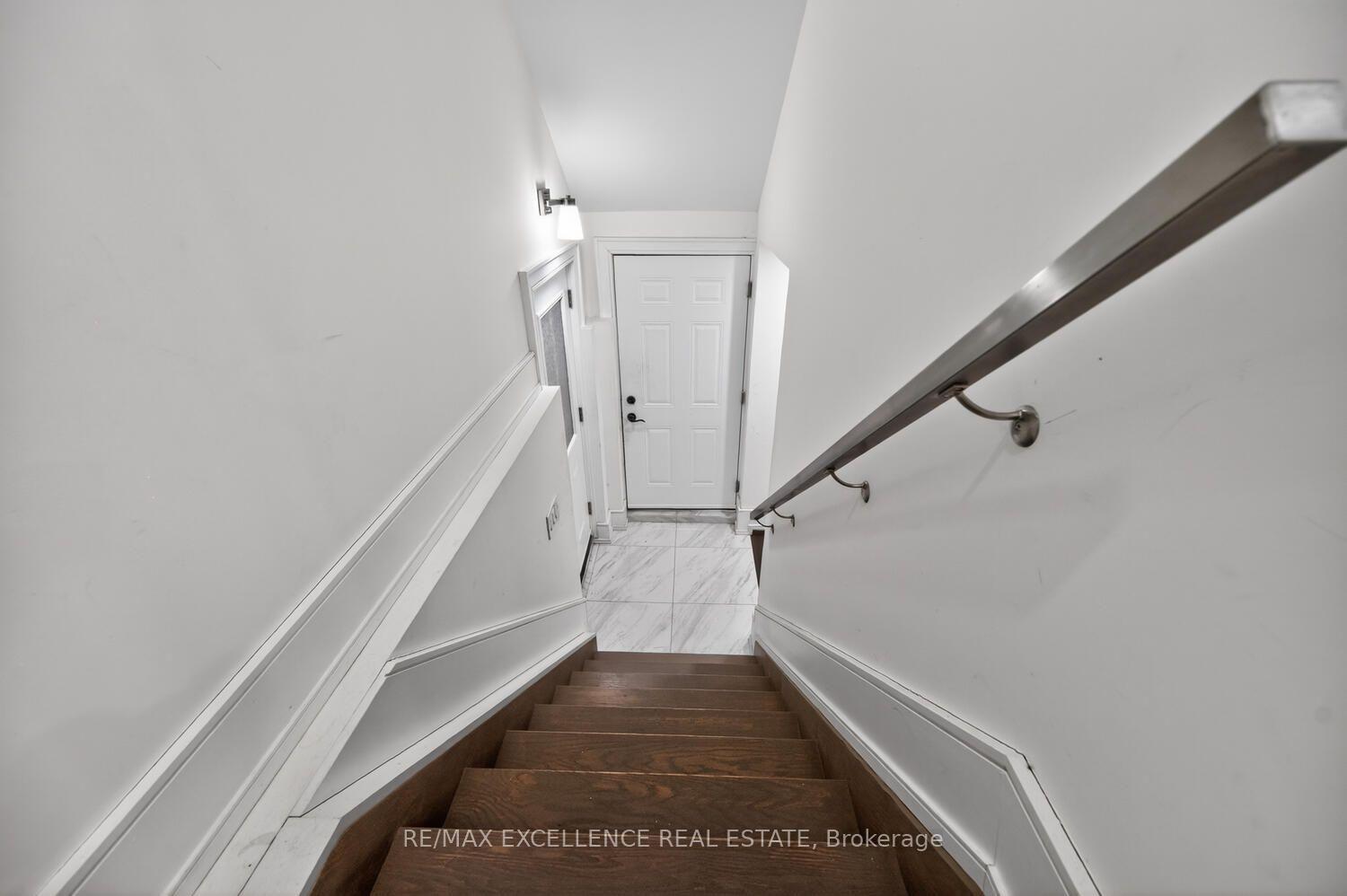 Photo 38 of 442 Pharmacy Avenue S, Scarborough, Clairlea-Birchmount — HOMEH