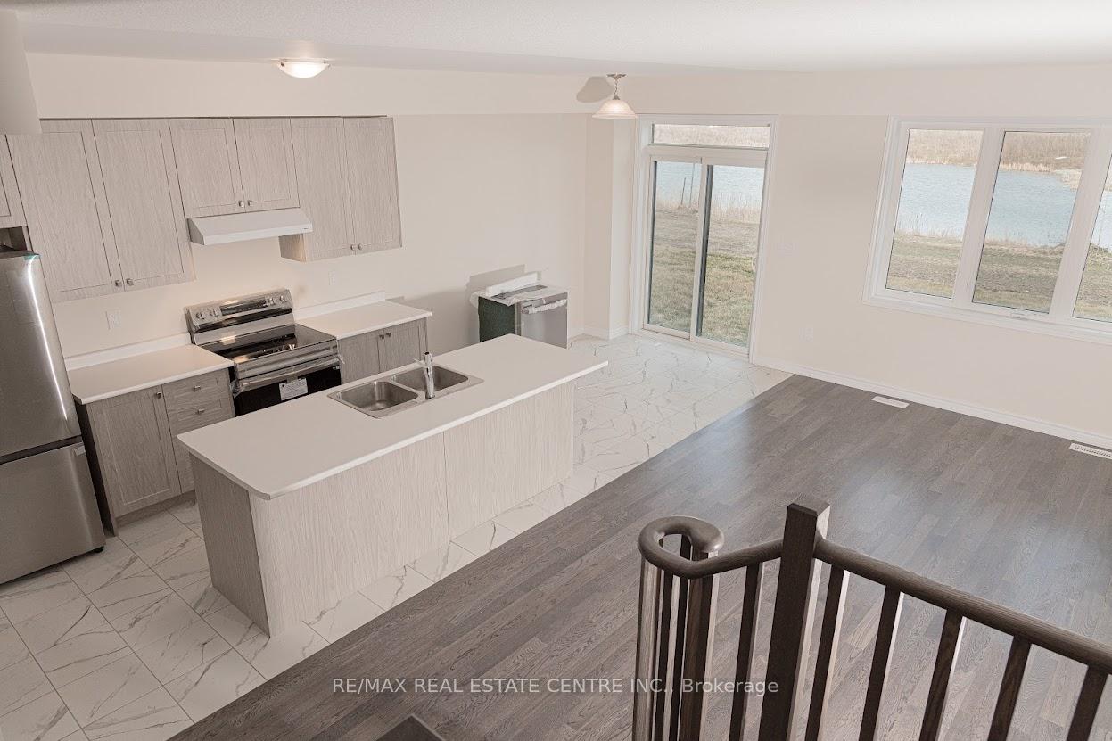 Photo 3 of 386 Barker Parkway, Thorold, Rolling Meadows — HOMEH