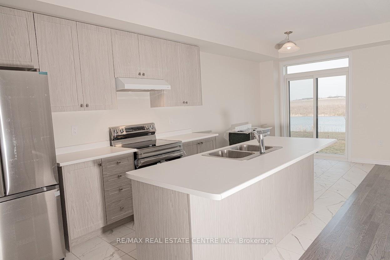 Photo 4 of 386 Barker Parkway, Thorold, Rolling Meadows — HOMEH