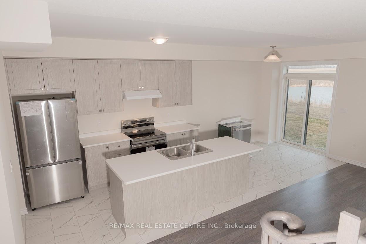 Photo 5 of 386 Barker Parkway, Thorold, Rolling Meadows — HOMEH