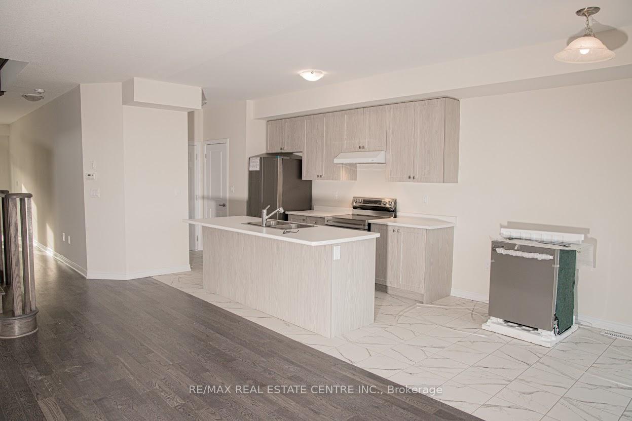Photo 6 of 386 Barker Parkway, Thorold, Rolling Meadows — HOMEH