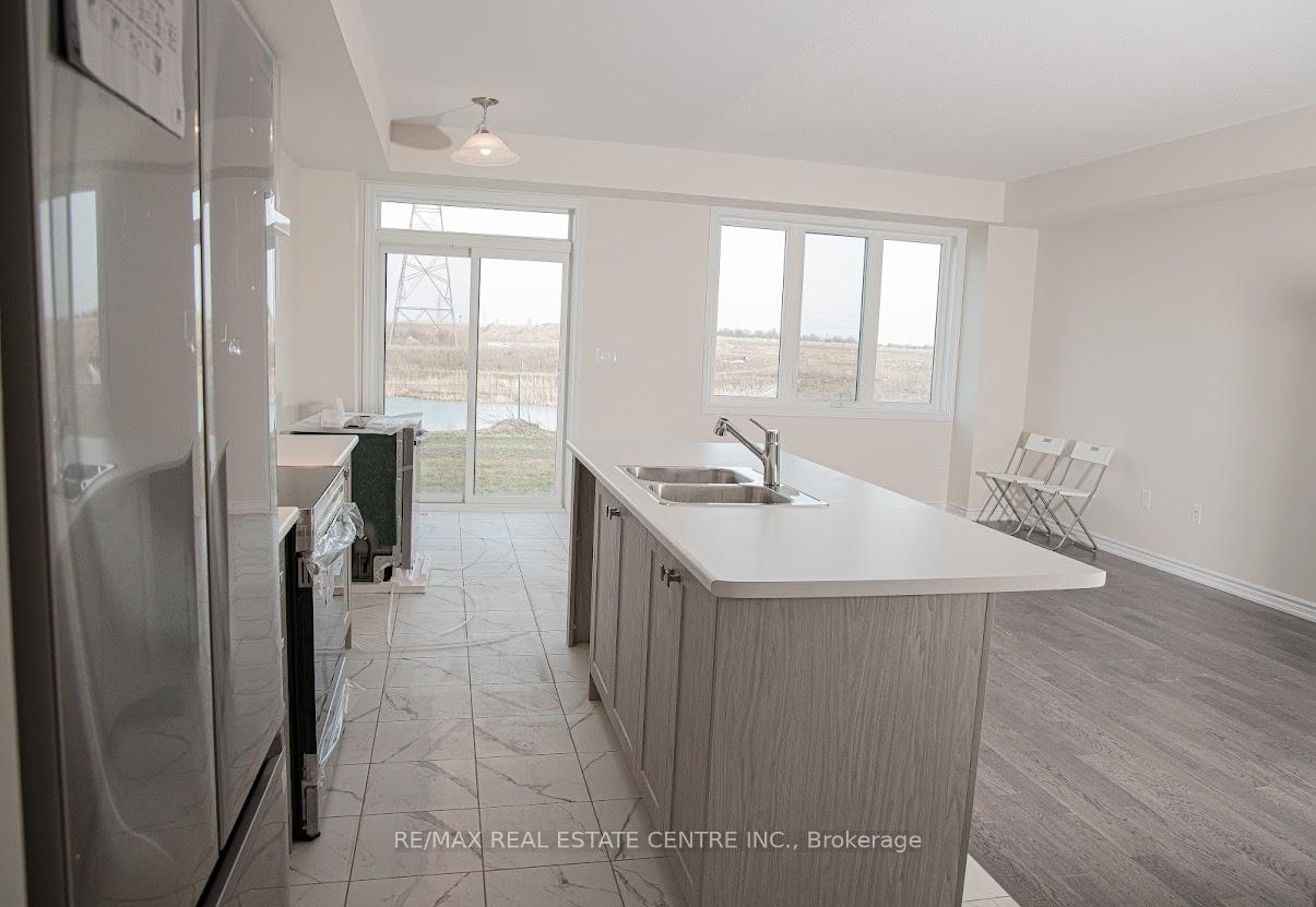 Photo 7 of 386 Barker Parkway, Thorold, Rolling Meadows — HOMEH