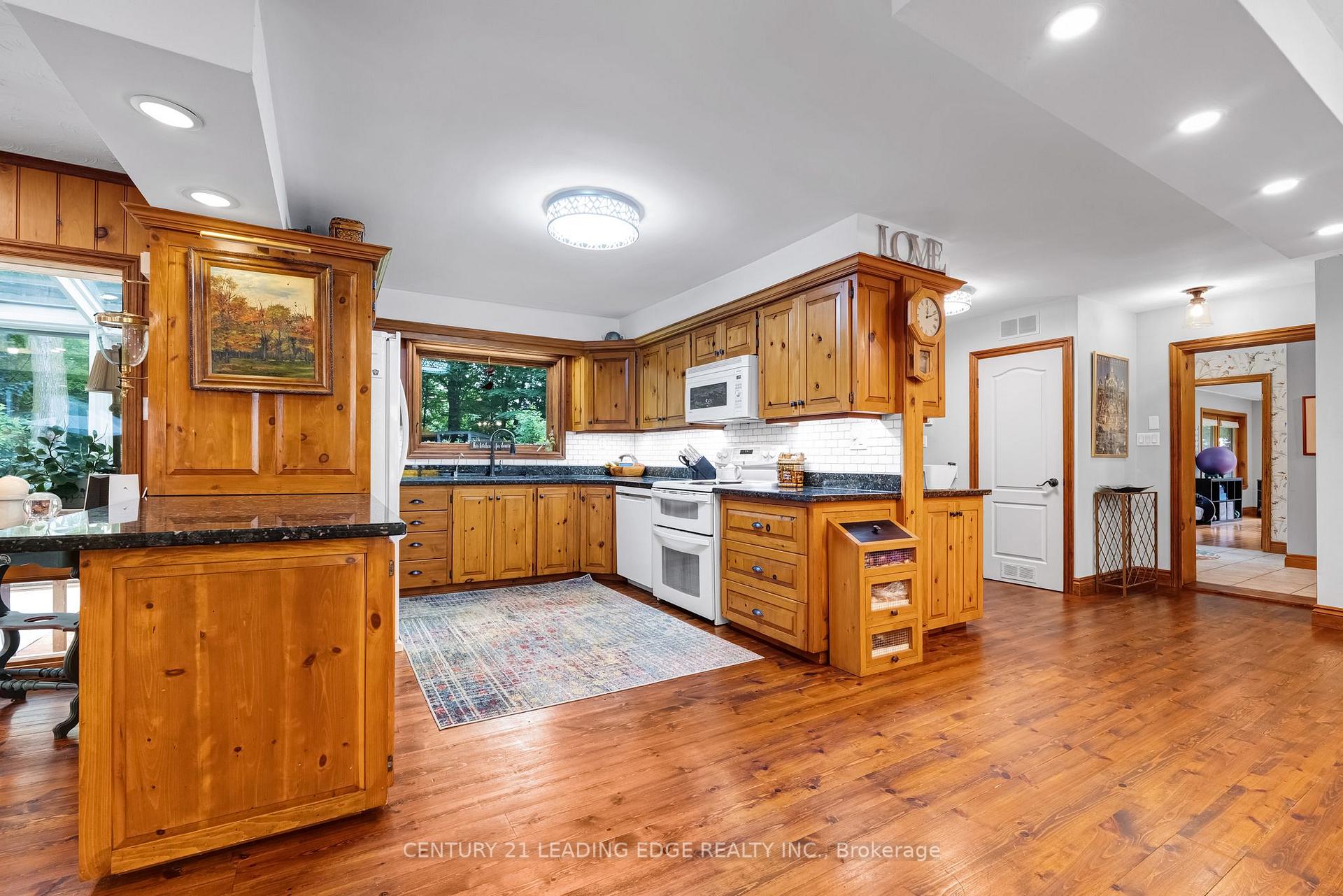 Photo 14 of 17962 9th Line, East Gwillimbury, Rural East Gwillimbury — HOMEH
