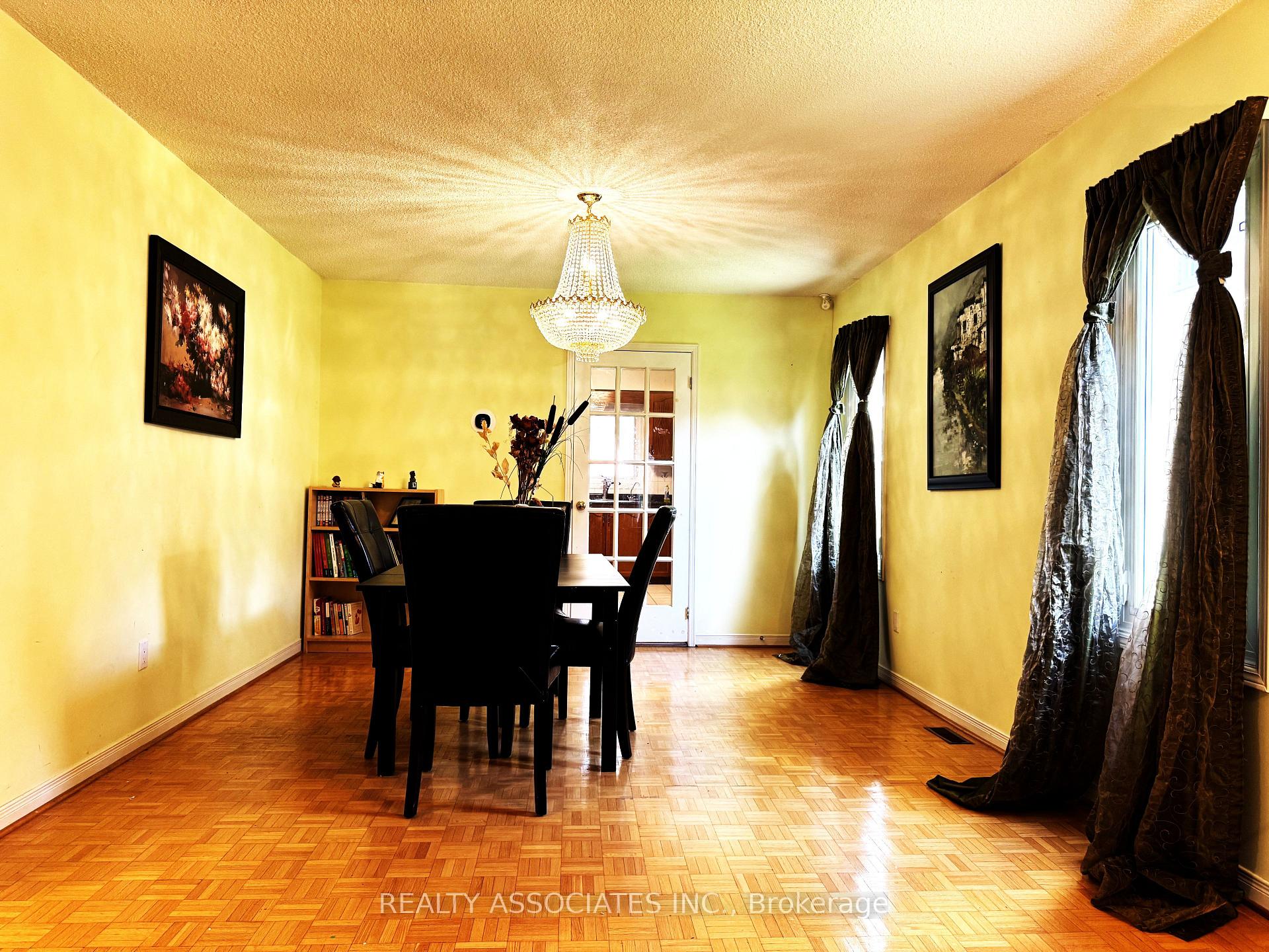 Photo 5 of 46 Lagani Avenue, Richmond Hill, Doncrest — HOMEH