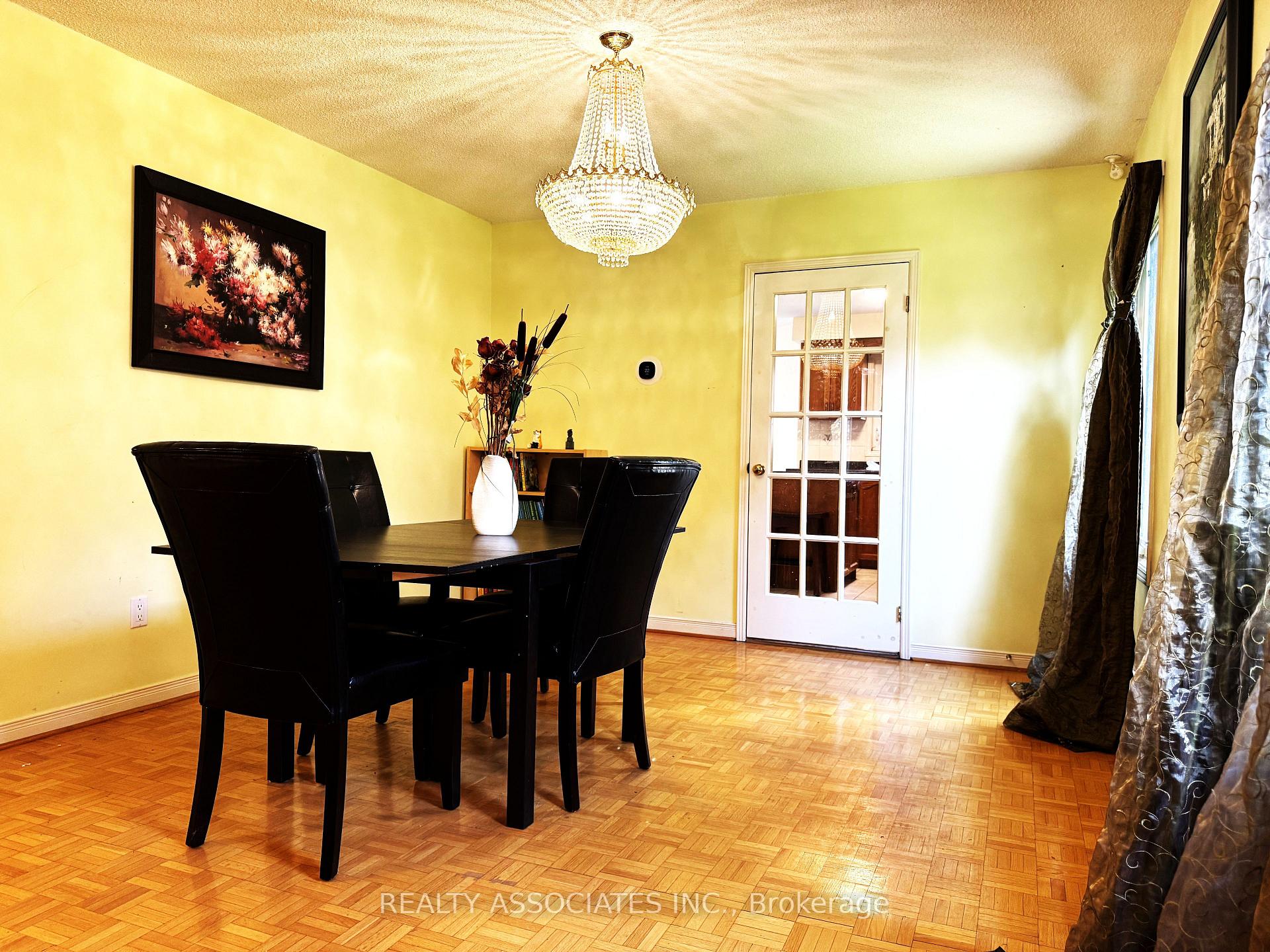 Photo 6 of 46 Lagani Avenue, Richmond Hill, Doncrest — HOMEH