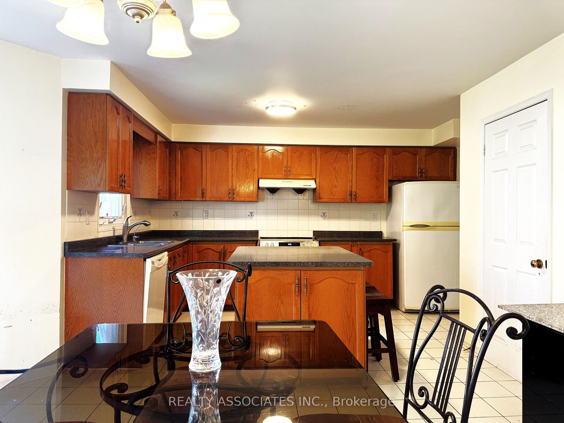 Photo 8 of 46 Lagani Avenue, Richmond Hill, Doncrest — HOMEH