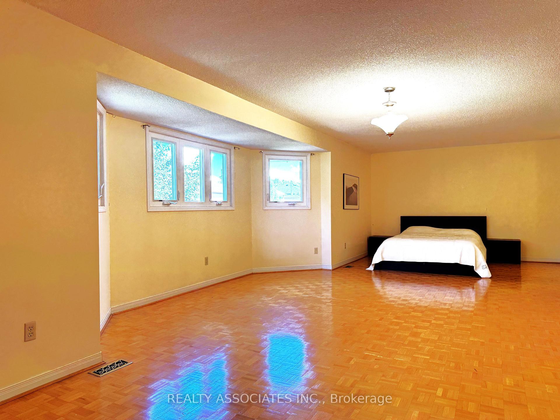 Photo 11 of 46 Lagani Avenue, Richmond Hill, Doncrest — HOMEH