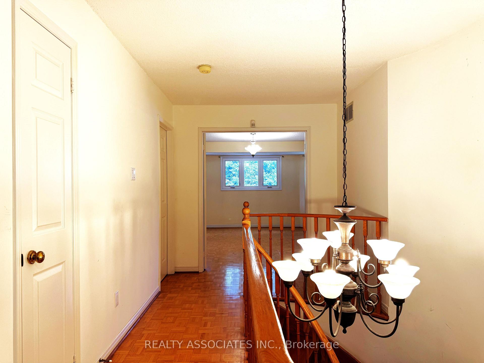 Photo 19 of 46 Lagani Avenue, Richmond Hill, Doncrest — HOMEH