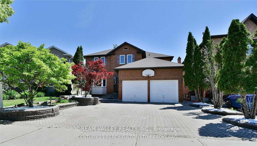 Photo 2 of Unit Basement, 275 Waterford Gate, Pickering, Highbush — HOMEH