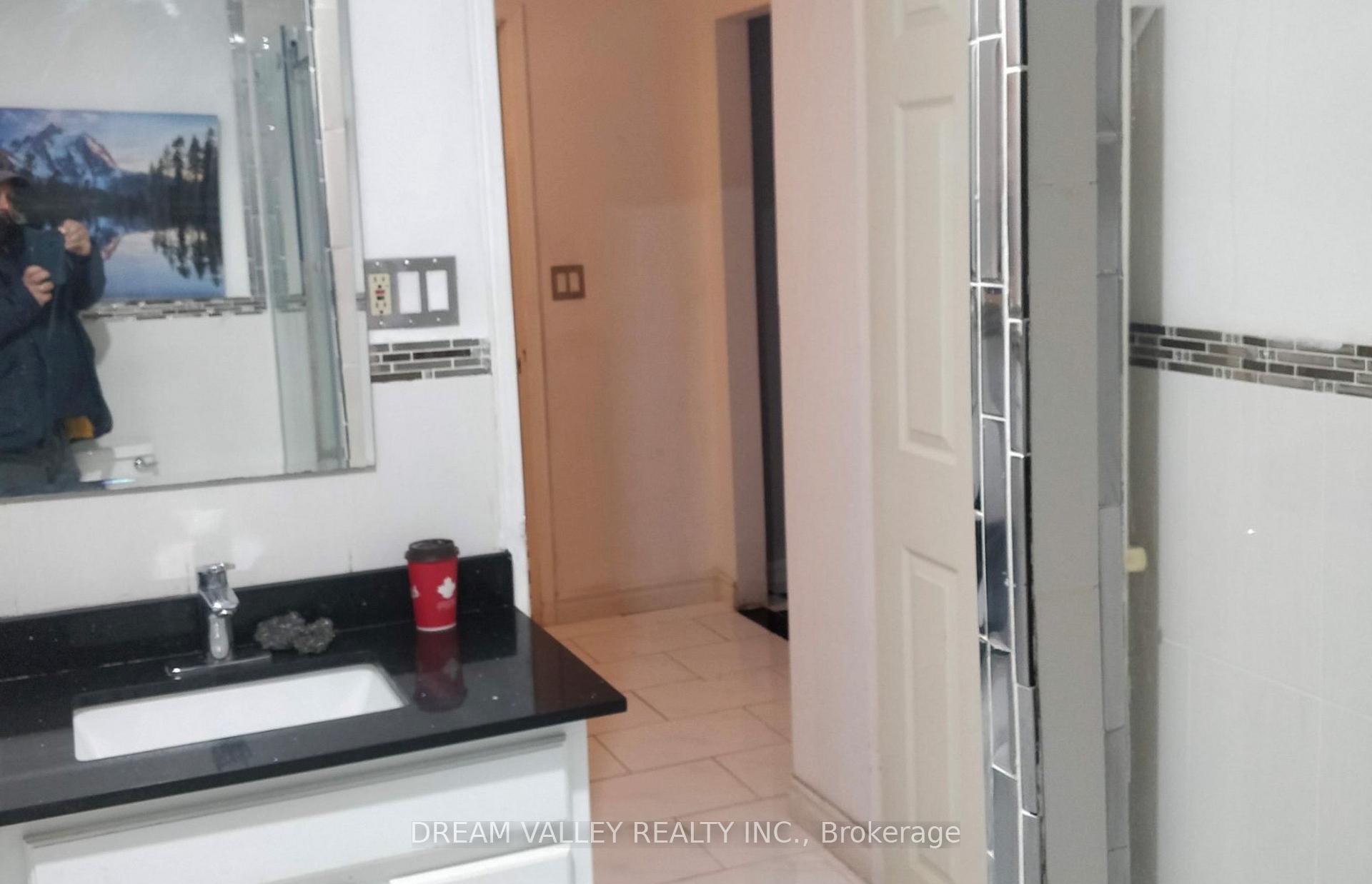 Photo 11 of Unit Basement, 275 Waterford Gate, Pickering, Highbush — HOMEH