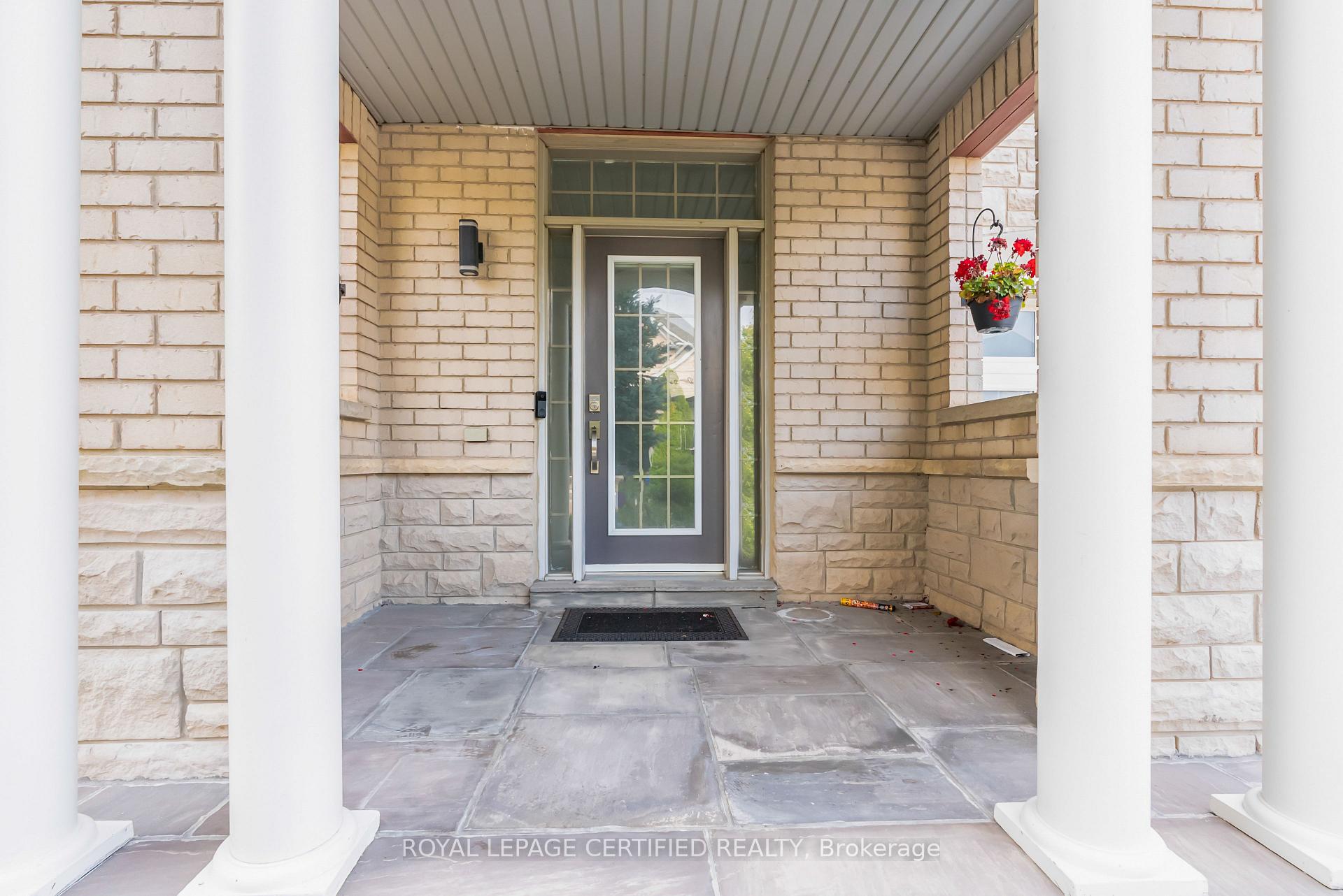 Photo 3 of 3053 Ferguson Drive, Burlington, Alton — HOMEH
