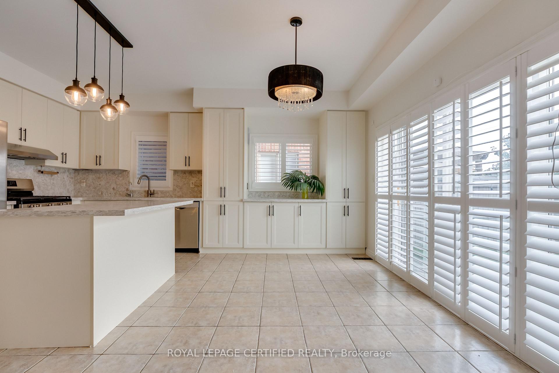 Photo 11 of 3053 Ferguson Drive, Burlington, Alton — HOMEH