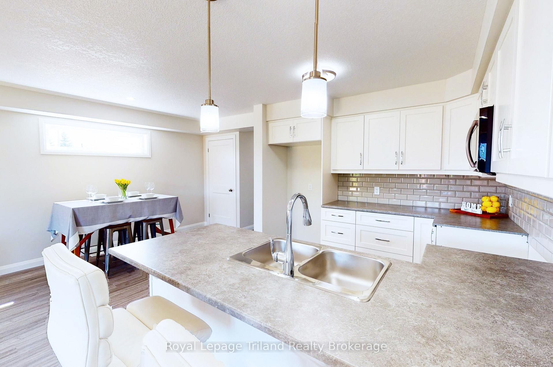 Photo 6 of Unit Unit A, 133 Wimpole Street, West Perth, Mitchell — HOMEH