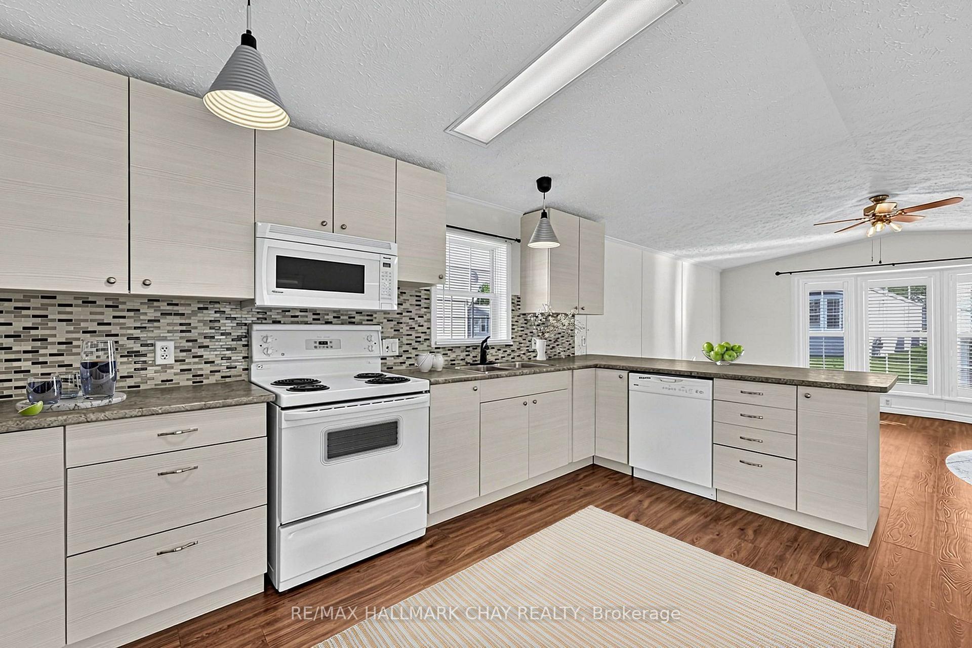 Photo 6 of 4041 Ash Crescent, Severn, Rural Severn — HOMEH